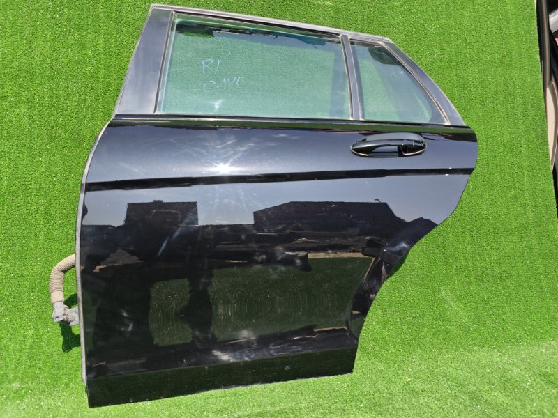 Дверь задняя левая C-class W204