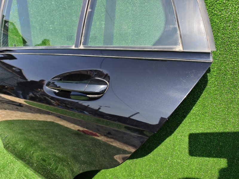 Дверь задняя левая C-class W204