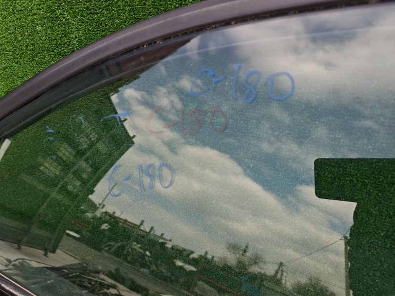 Дверь передняя левая C-class W204