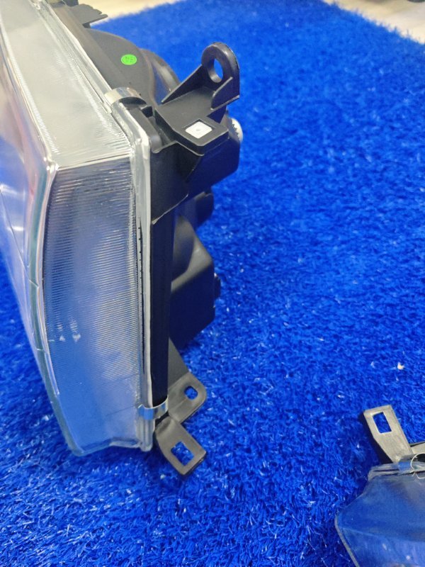 Фары пара передние Land Cruiser 1998-2005 Фары пара передние Land Cruiser 1998-2005