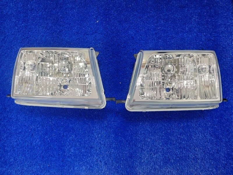 Запчасть фары пара передние toyota Land Cruiser 1998-2005 новая Фары пара передние toyota Land Cruiser 1998-2005 новая