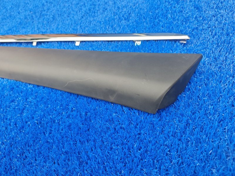 Молдинг двери передний правый RX 2009-2014