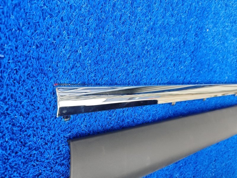 Молдинг двери передний правый RX 2009-2014