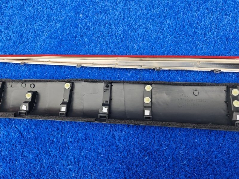 Молдинг двери передний правый RX 2009-2014