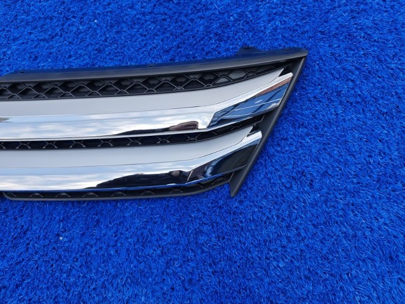 Решетка радиатора передняя Eclipse Cross 2017+