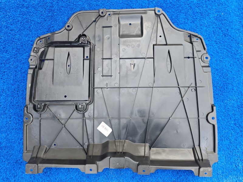 Защита двигателя передняя toyota CHR 2018-2020 новая