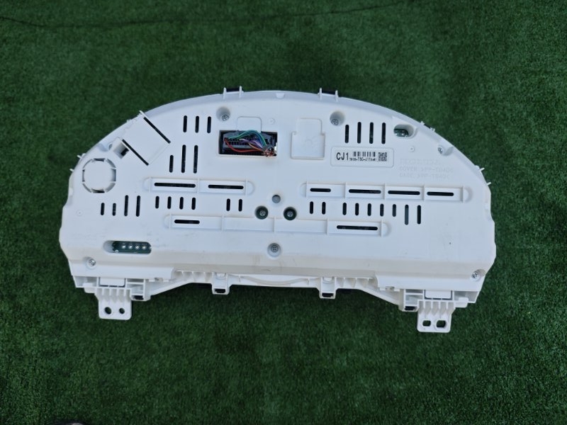 Спидометр Fit 2014 GP5 LEB-H1