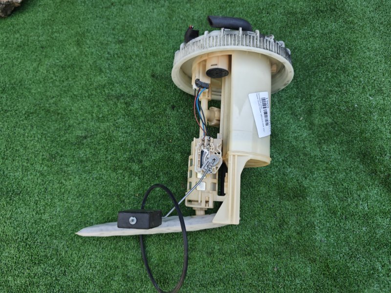 Топливный насос Toyota Corolla Fielder 2017 NRE161G 2NR контрактная