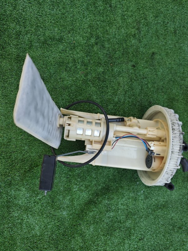 Топливный насос Corolla Fielder 2017 NRE161G 2NR