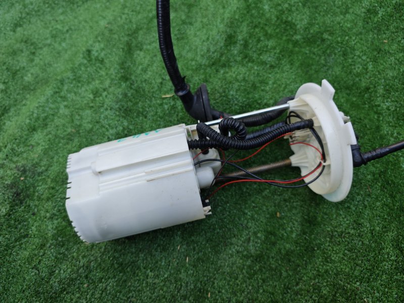 Топливный насос X-Trail NT32