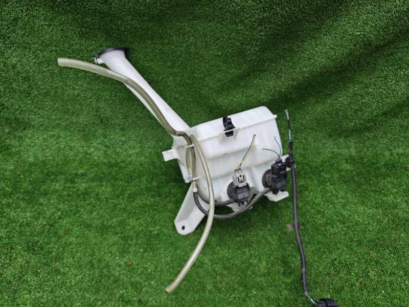 Бачок стеклоомывателя Toyota Corolla Fielder 2017 NRE161G 2NR контрактная