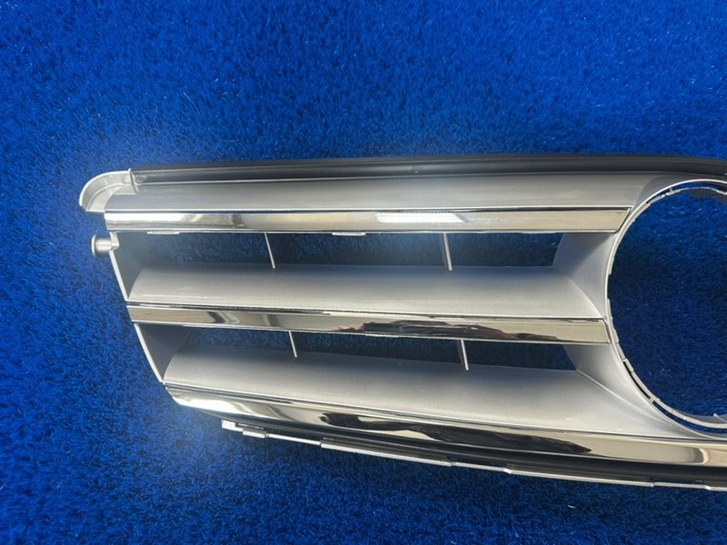 Решетка радиатора C-class