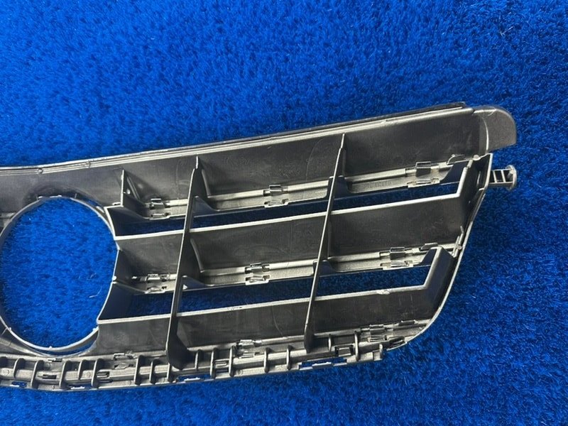 Решетка радиатора C-class