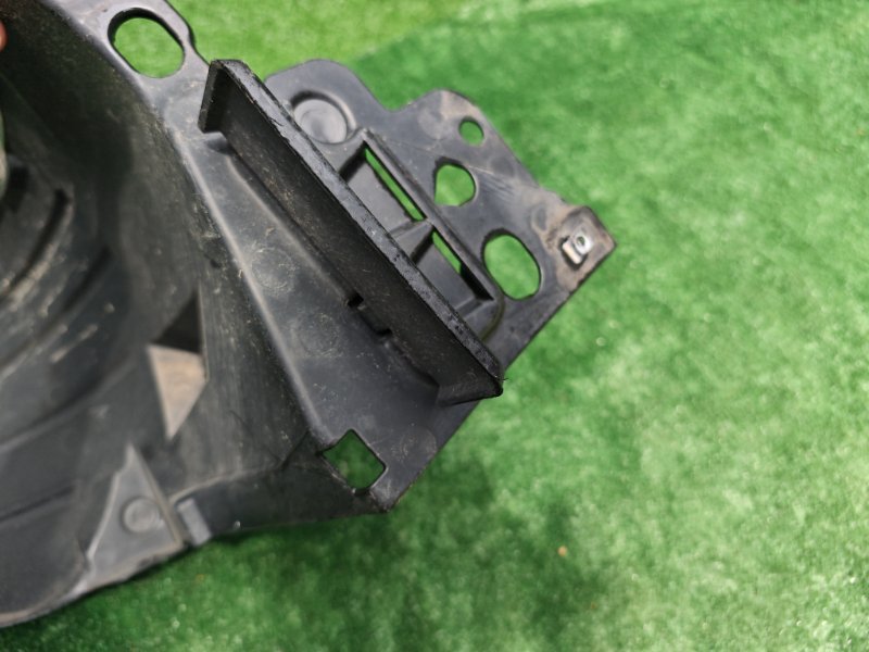 Подкрылок передний левый Fit 2014 GK3 L13B