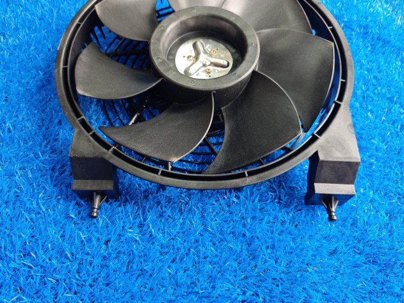 Вентилятор радиатора кондиционера LX570 2007-2012