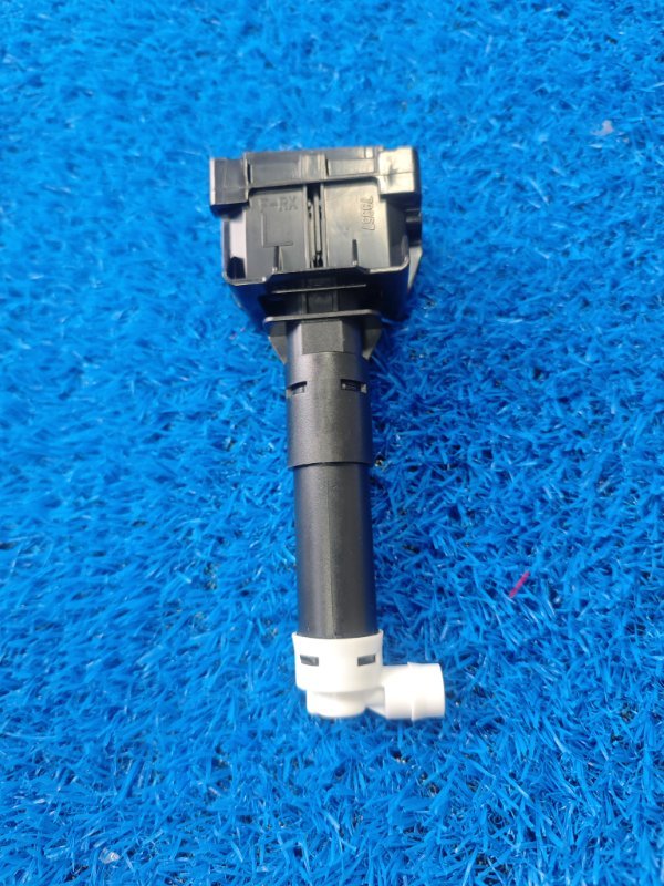 Форсунка омывателя фар передняя левая Lexus RX270 2012-2015 85208-48060 новая