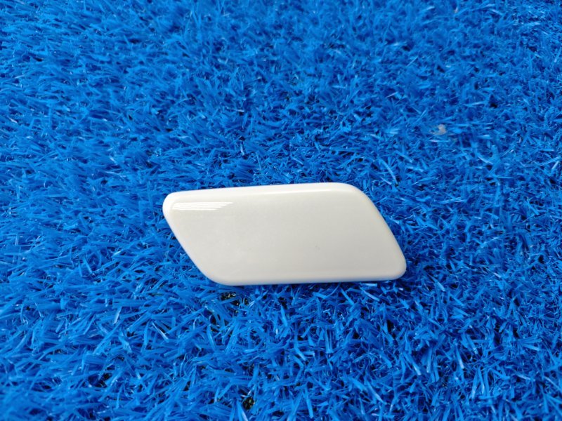 Крышка форсунки омывателя фар передняя правая Land Cruiser 2012-2015