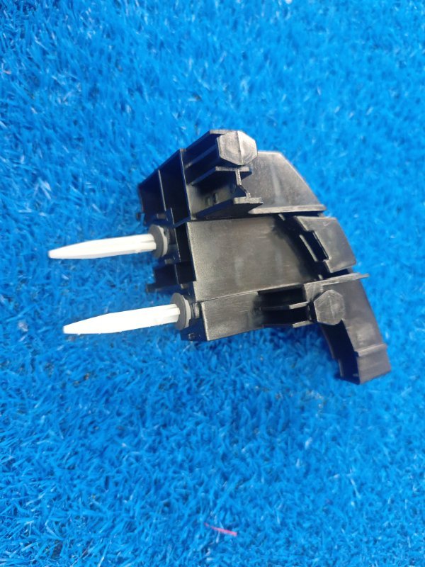 Крепление бампера заднее правое Land Cruiser 2008-2021