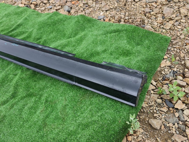 Накладка на порог левая Mercedes-Benz C-Class W204