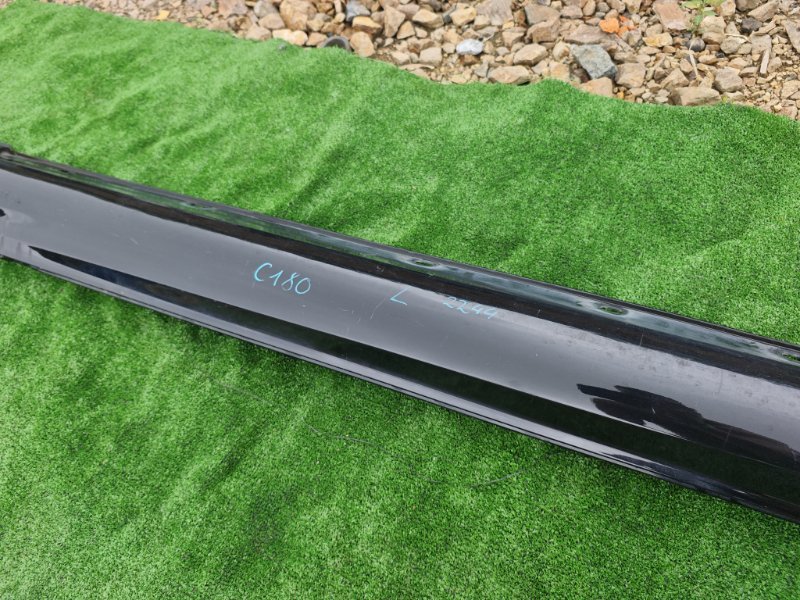 Накладка на порог левая C-Class W204