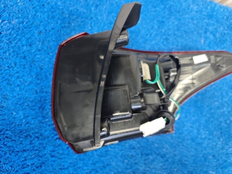 Стоп-сигнал задний левый Outlander 2016-2021