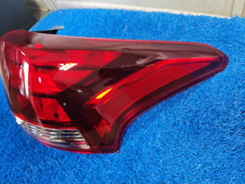Стоп-сигнал задний правый Mitsubishi Outlander