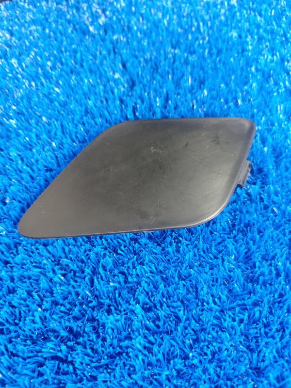 Заглушка бампера передняя правая UX 2018-2024