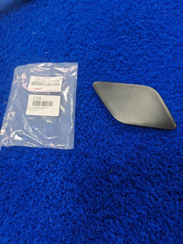 Заглушка бампера передняя левая Lexus UX200 2019-2021 52128-76905 новая