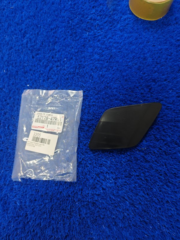 Заглушка бампера задняя левая toyota Prius 2015-2018 52128-47908 новая