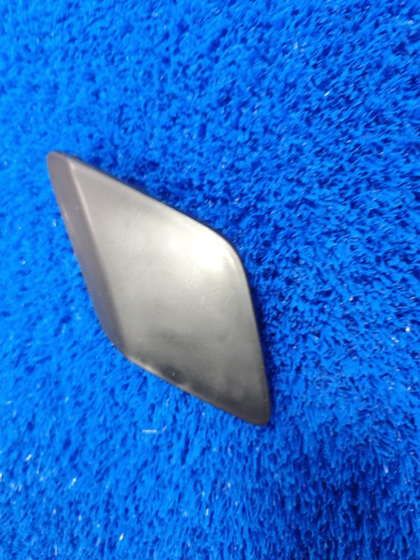 Заглушка бампера задняя правая Prius 2015-2018 Заглушка бампера задняя правая Prius 2015-2018