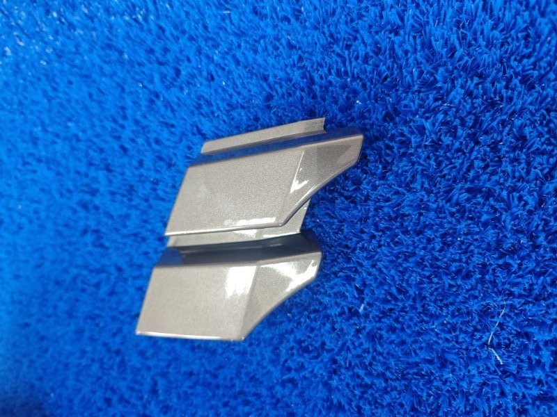 Заглушка бампера передняя правая NX200 2018-2021 Заглушка бампера передняя правая NX200 2018-2021