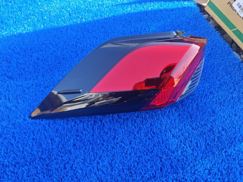 Стоп-сигнал задний левый Toyota Rav4 50 Стоп-сигнал задний левый Toyota Rav4 50