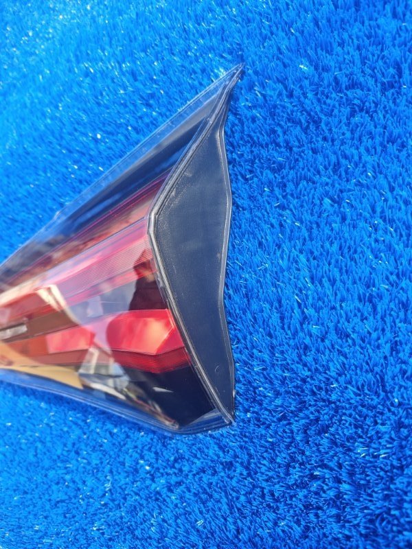 Стоп вставка задний правый Rav4 2016-2019 40