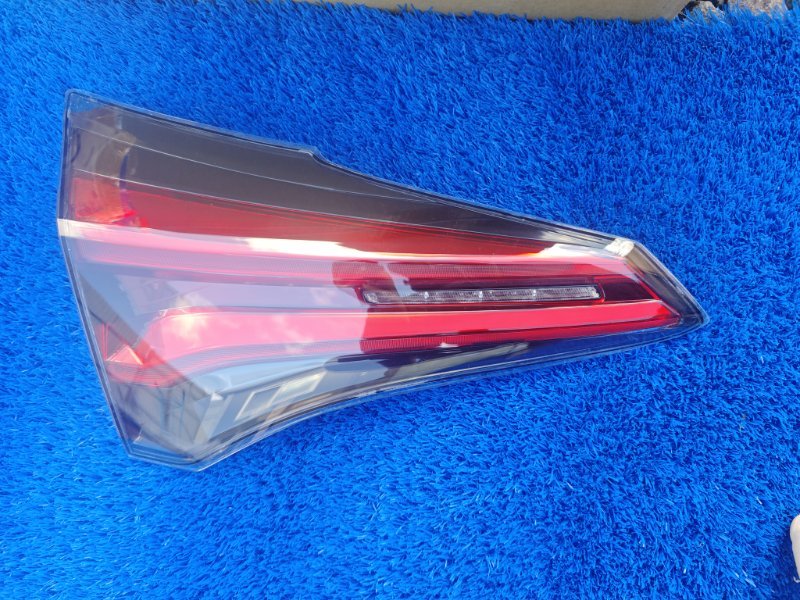 Стоп вставка задний левый Toyota Rav4 2016-2019 40 новая