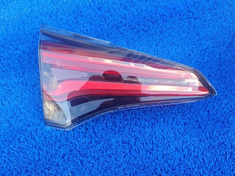 Стоп вставка задний левый Rav4 2016-2019 40