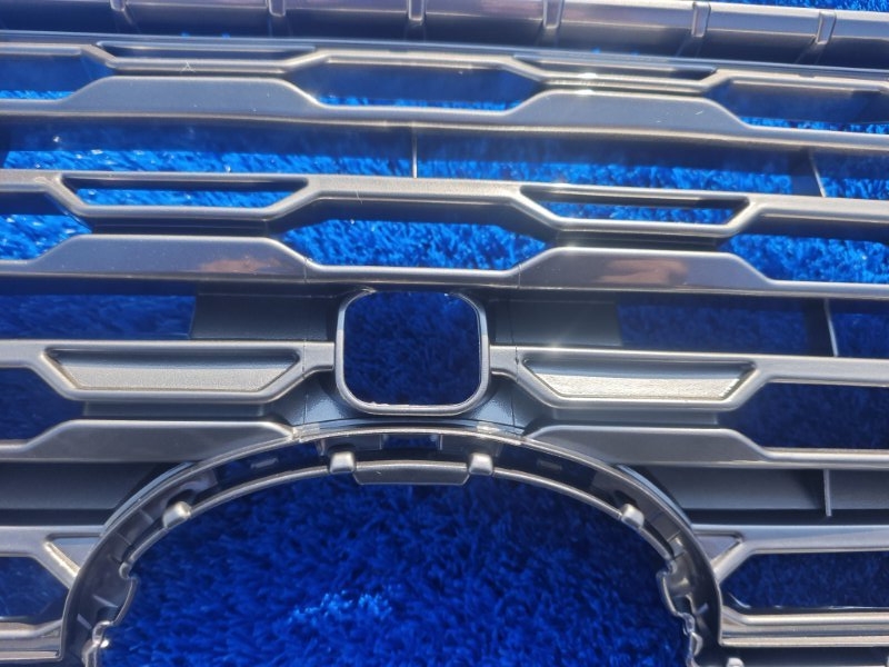 Решетка в бампер передняя Rav4 2018-2024 50