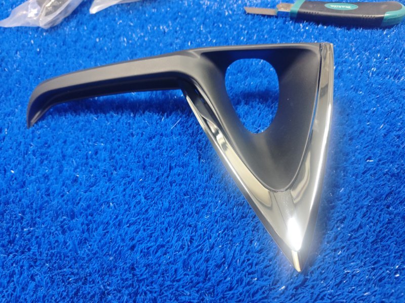 Накладка противотуманной фары передняя правая Lexus RX 2015-2022