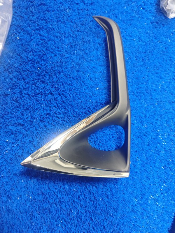 Накладка противотуманной фары передняя правая RX 2015-2022