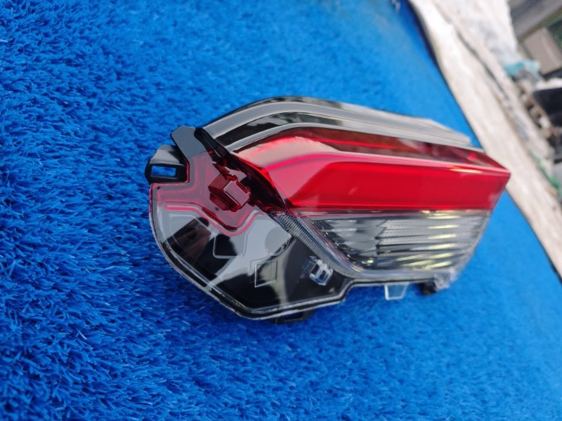 Стоп вставка задний правый Rav4 2020-2024 50