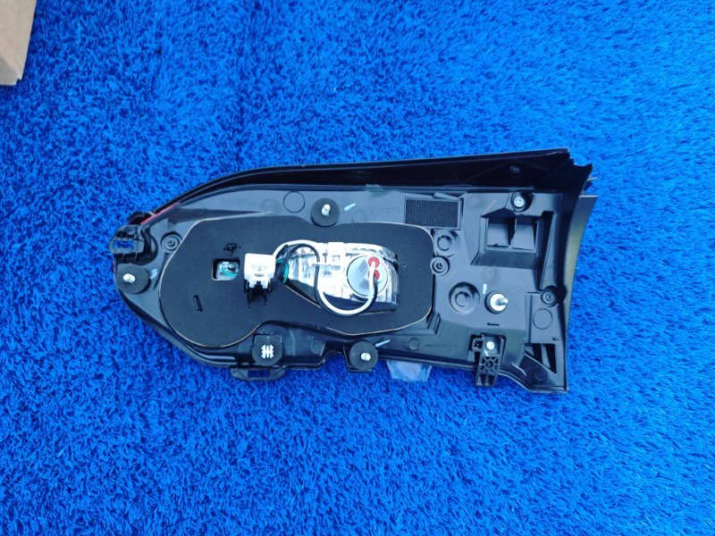 Стоп вставка задний левый Rav4 2020-2024 50