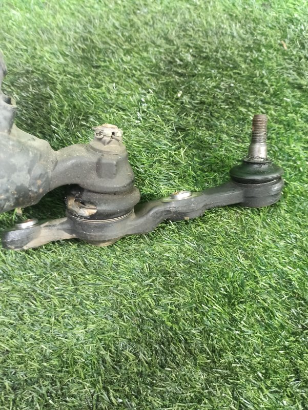 Рычаг нижний передний левый CROWN 2007 GRS180 4GR-FSE