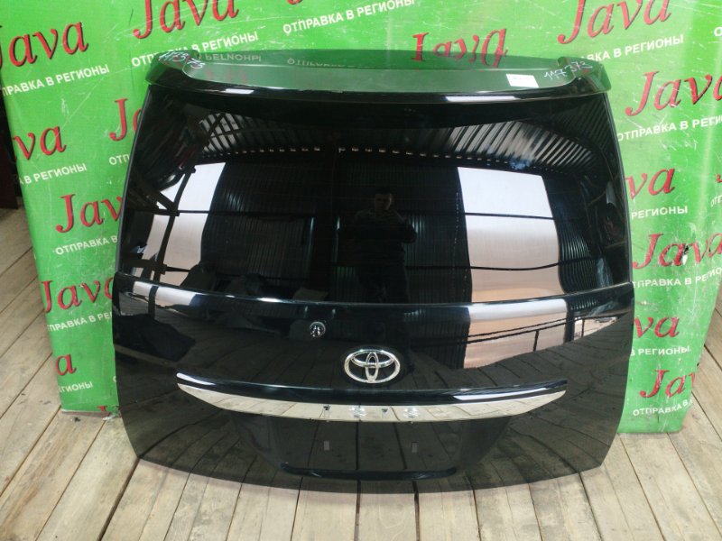 Дверь задняя Toyota Isis ZGM10 2ZR-FAE 2013 задняя (б/у) ПОТЕРТОСТИ. СПОЙЛЕР. КАМЕРА