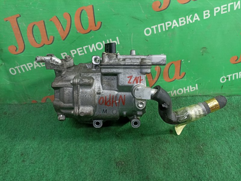 Компрессор кондиционера Toyota Aqua NHP10 1NZ-FXE 2015 передний (б/у) 042200-0513