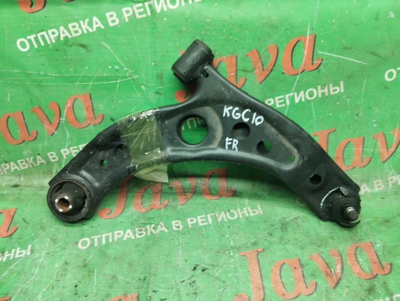 Рычаг нижний Toyota Passo KGC10 1KR-FE 2008 передний правый (б/у) 2WD. ДЕФЕКТ САЙЛЕНТБЛОКА. ДЕФЕКТ ПЫЛЬНИКА