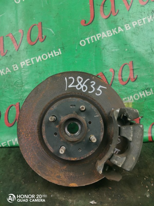 Ступица Toyota Ractis SCP100 2SZ-FE 2010 передняя правая (б/у) 2WD. ABS