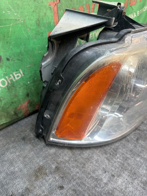 Фара передняя правая NAVIGATOR 2005 U228 TRITON 3V Фара передняя правая NAVIGATOR 2005 U228 TRITON 3V