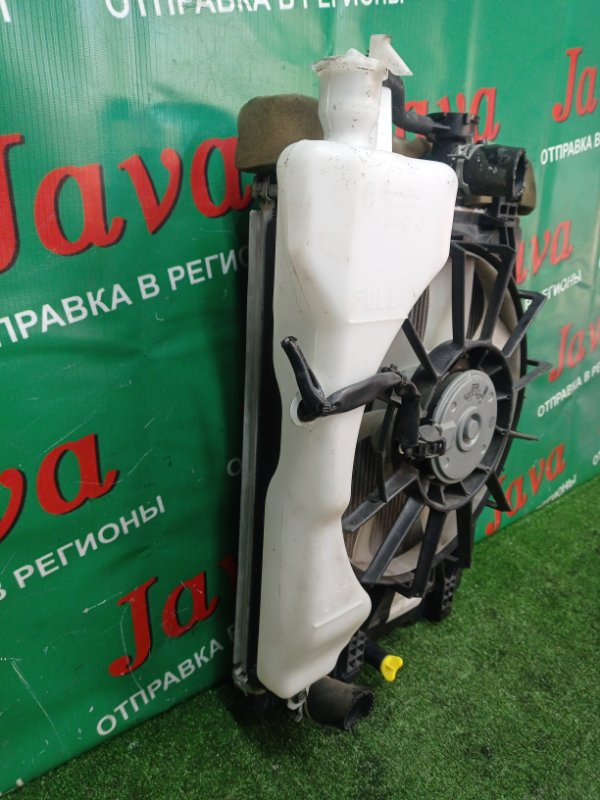 Радиатор основной передний для TOYOTA ROOMY M900A 1KR-FE 2 ракурс Радиатор основной передний для TOYOTA ROOMY M900A 1KR-FE 2 ракурс