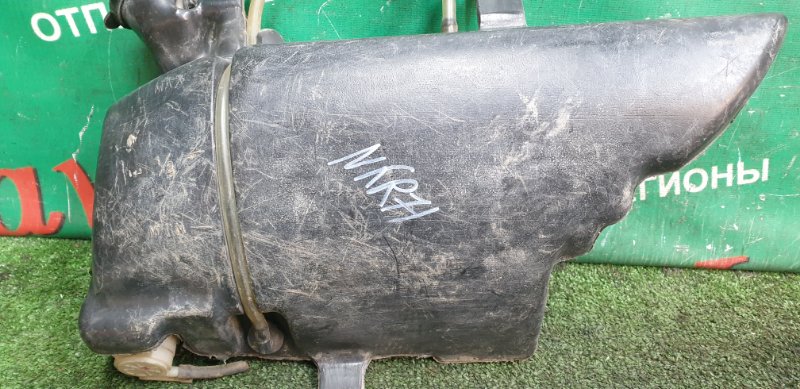 Бачок омывателя ISUZU ELF NKR71 4HG1