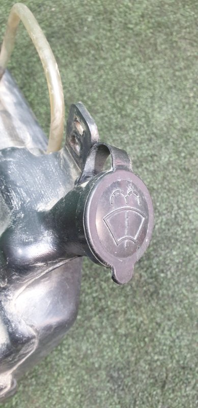 Бачок омывателя ELF 2001 NKR71 4HG1