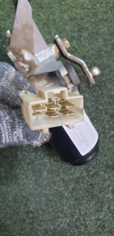 Моторчик дворника ELF 2001 NKR71 4HG1